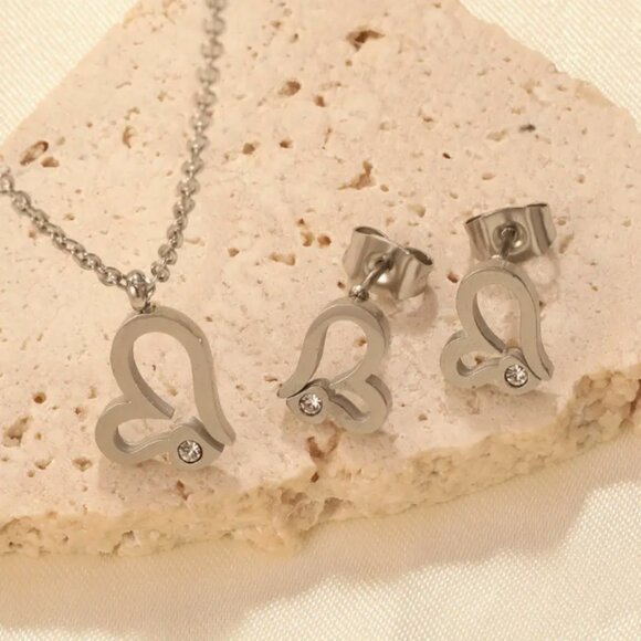🍏50% OFF/3+...Dainty Heart Earrings/Necklace Set (Silver) - Picture 7 of 15